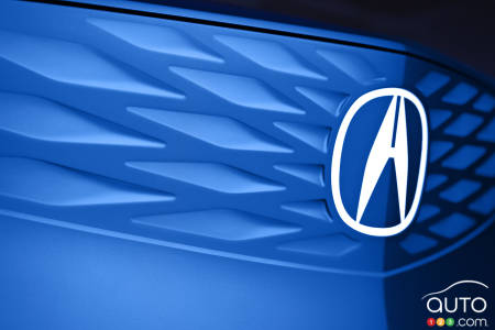 Acura Precision EV Concept, lit-up logo